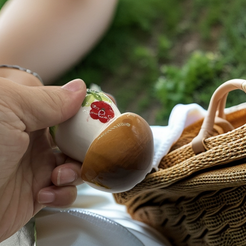 Mushroom Salt and Pepper Shakers, 2-Piece Ceramic Spice Jars, Cute Kitchen Decor, Novelty Gift for Christmas, Housewarming