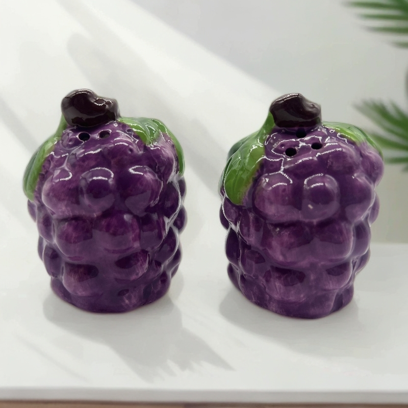 Grape Salt and Pepper Shakers, 2-Piece Ceramic Spice Jars, Cute Kitchen Decor, Novelty Gift for Christmas, Housewarming