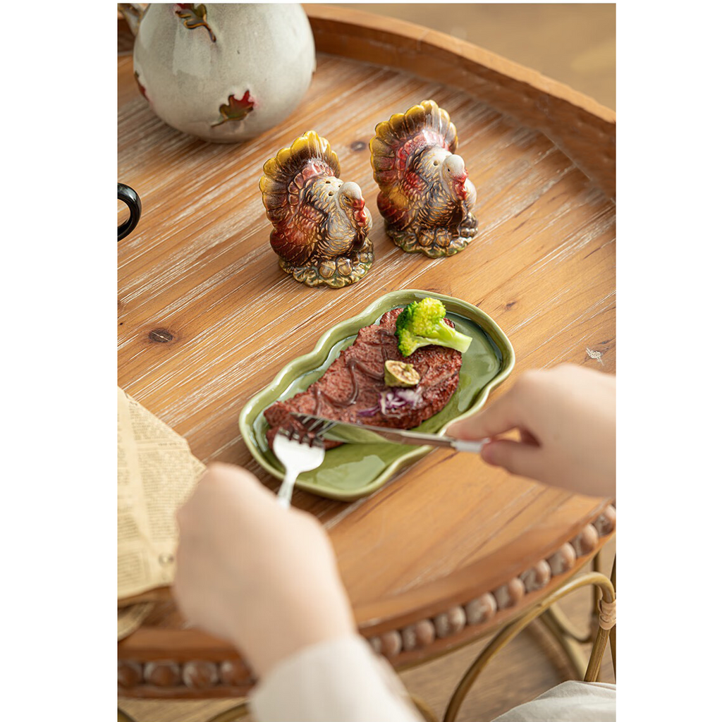 Turkey Salt and Pepper Shakers, 2-Piece Ceramic Spice Jars, Cute Kitchen Decor, Novelty Gift for Christmas, Housewarming